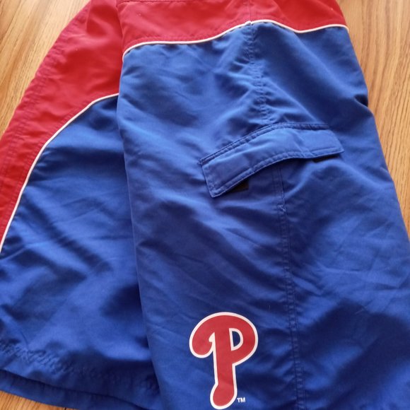 MLB PHILA PHILLIES NWOT MENS RED N BLUE W VELCRO ZIP BOARD SHORTS SZ XL - Picture 2 of 4